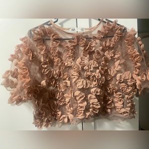 Super cute zara top, great for brunch